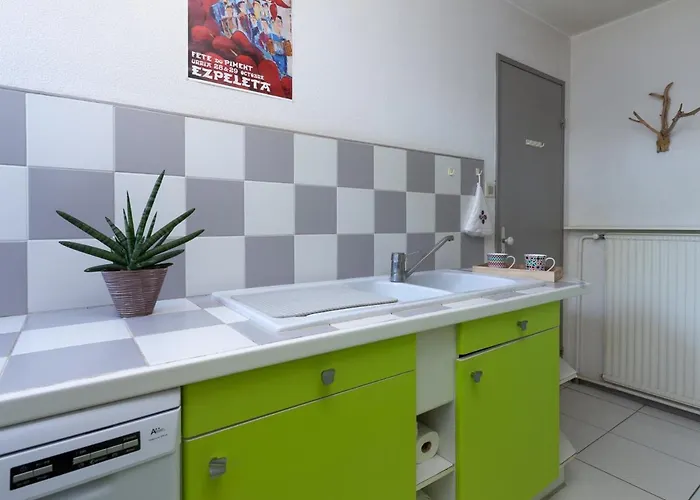 Lumineux Proche Plage, Marche Et Ocean, - Fr-1-239-448